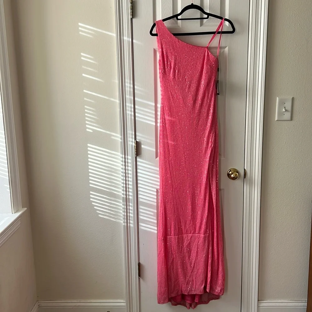 Ieena for Mac Duggal Sequined One Shoulder Draped Back Gown in Rose Size 0 - Picture 5 of 12